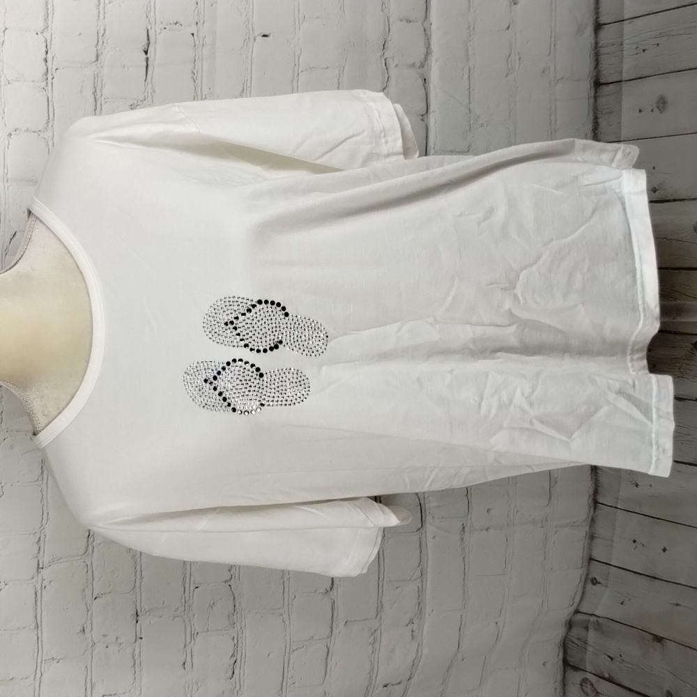 Get lucky Cotton Bejeweled Sandal Front Short Sleeve Shirt